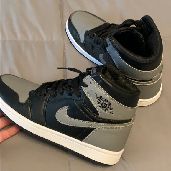 Shoes - Picture 3 of 6